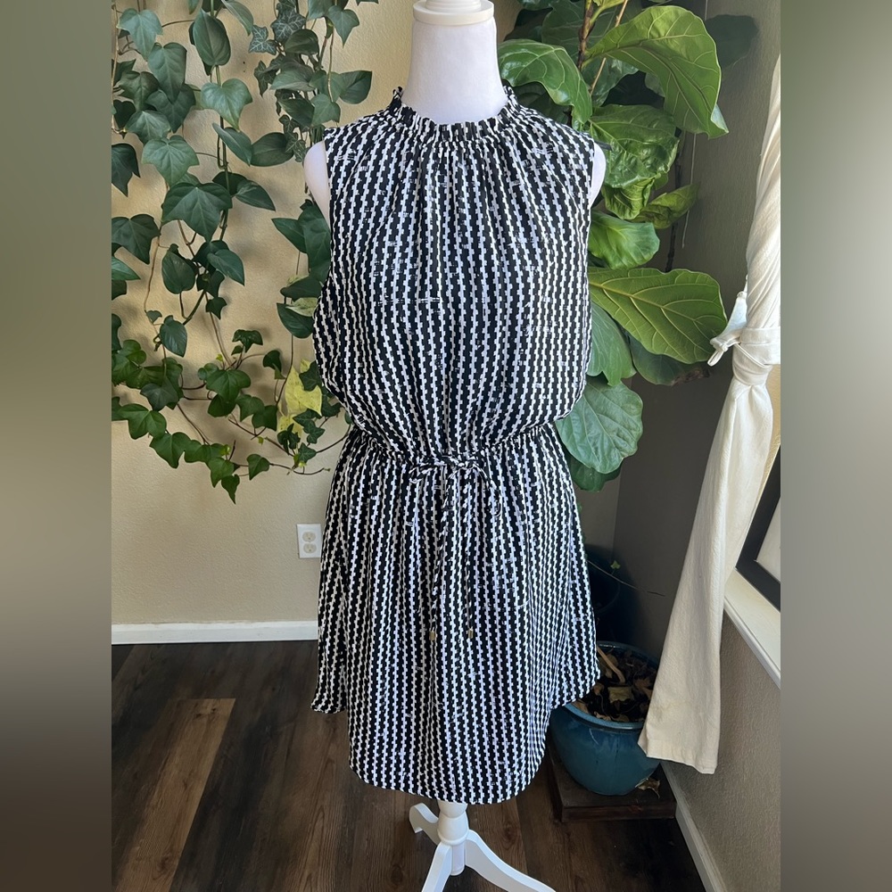 APT. 9 Black and White drawstring Waist Dress | medium